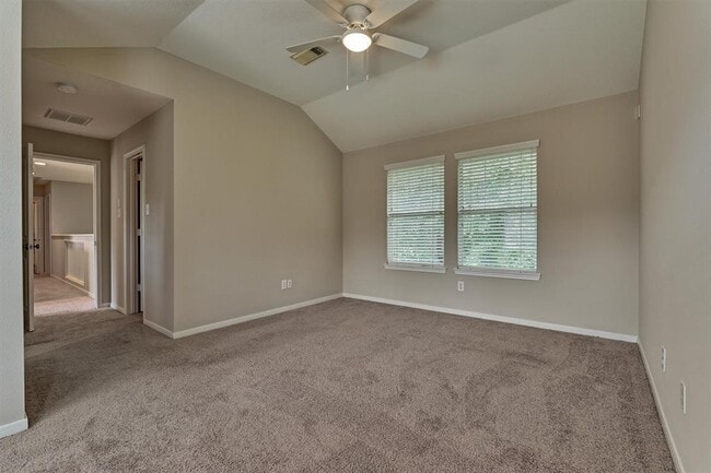 Building Photo - 83 Woodlily Pl