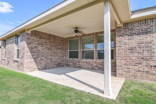Building Photo - 2323 Vista Ridge Rd