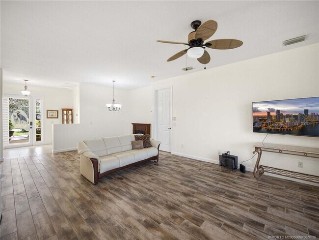 Building Photo - 155 56th Dr SW