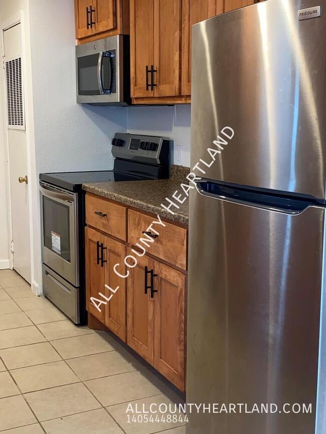 Building Photo - 1401 N Independence Ave