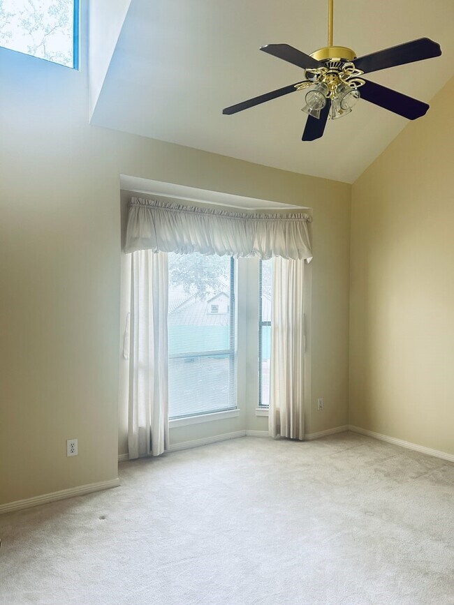 Building Photo - 4144 Greystone Way