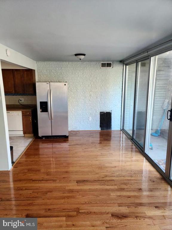 Primary Photo - 1830 Metzerott Rd