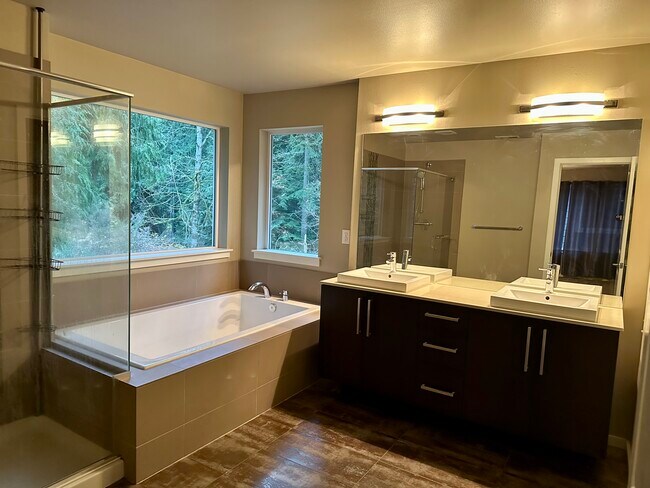 Building Photo - 2707 122nd Place SE