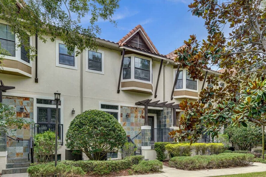 Building Photo - 8543 Kediaman Ave