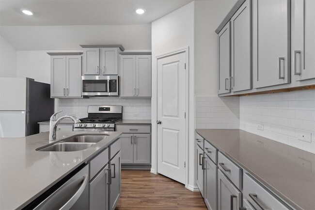 Building Photo - 245 Salt Springs Rd