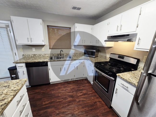 Building Photo - 3563 Kennesaw Station Dr