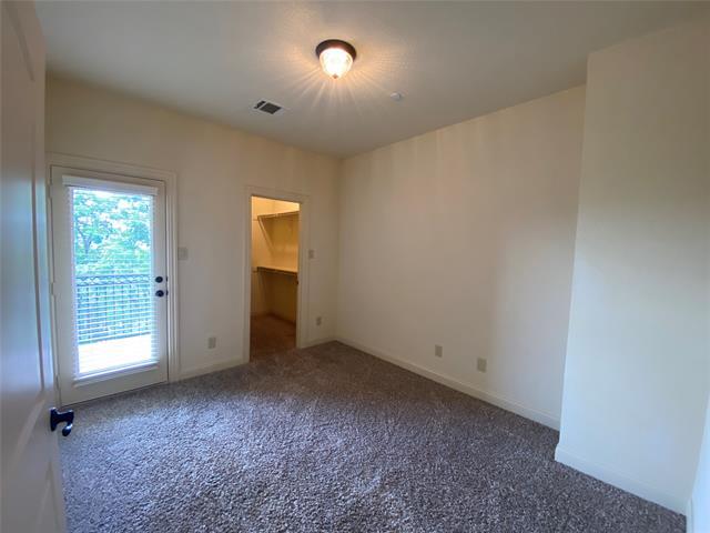 Building Photo - 4037 Winsor Dr