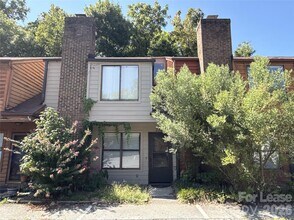 Building Photo - 2325 Brookview Ct