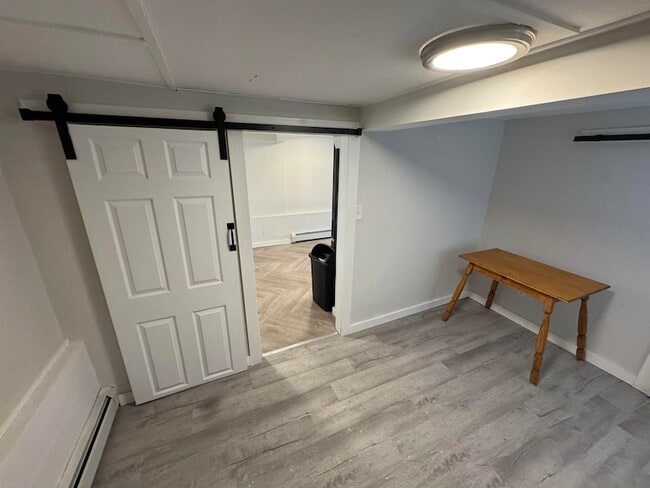 Building Photo - 157 Hills Beach Rd