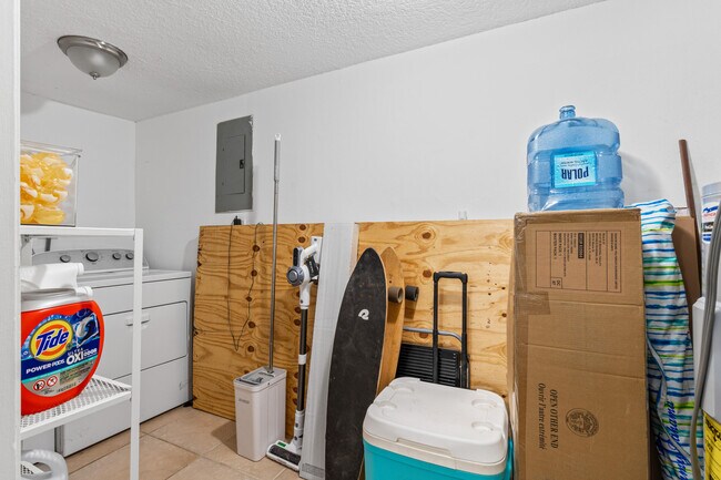 Building Photo - 755 Dotterel Rd