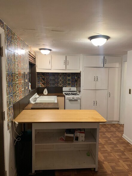 Building Photo - 72 S 1st St