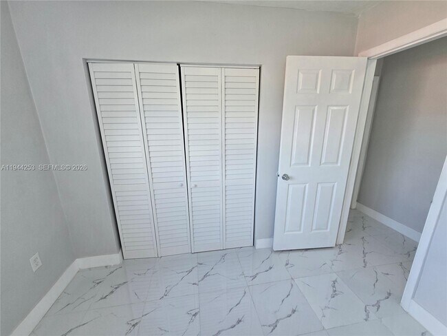 Building Photo - 1320 NE 211th Terrace