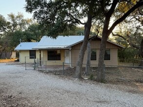 Building Photo - NEW ON MARKET