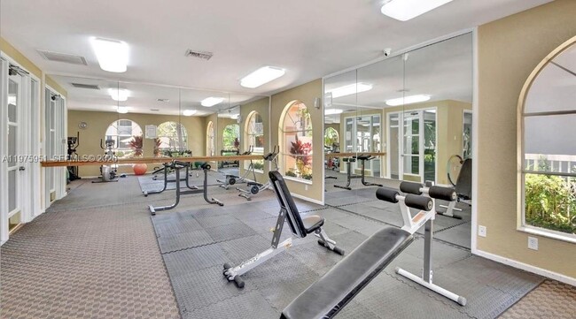 Building Photo - 14208 Glenmoor Dr