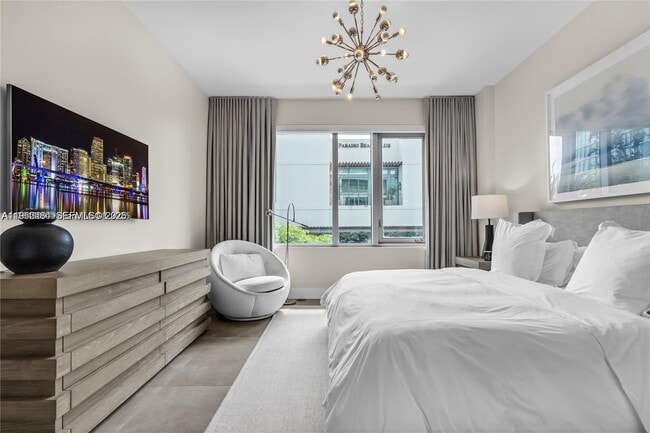 Building Photo - 650 NE 32nd St