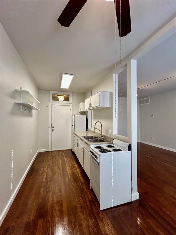 Building Photo - 4021 Mandell St