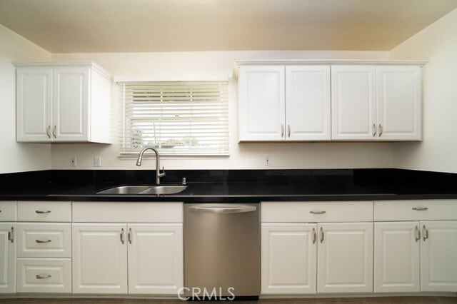 Building Photo - 2542 Vuelta Grande Ave