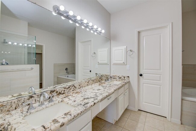 Building Photo - 322 Leafsage Ct