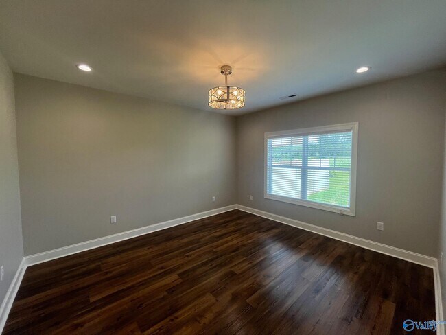 Building Photo - 102 Co Rd 469