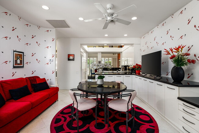 Building Photo - 75395 Riviera Dr