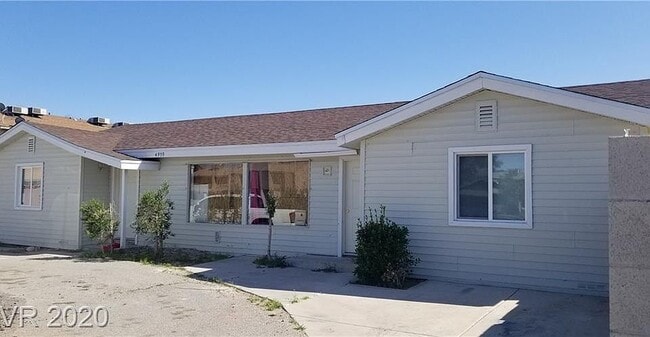 Building Photo - 4959 E Owens Ave