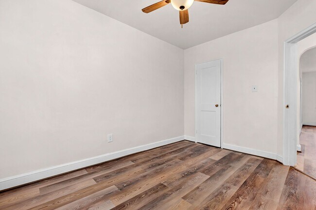 Building Photo - 3706 W Franklin St