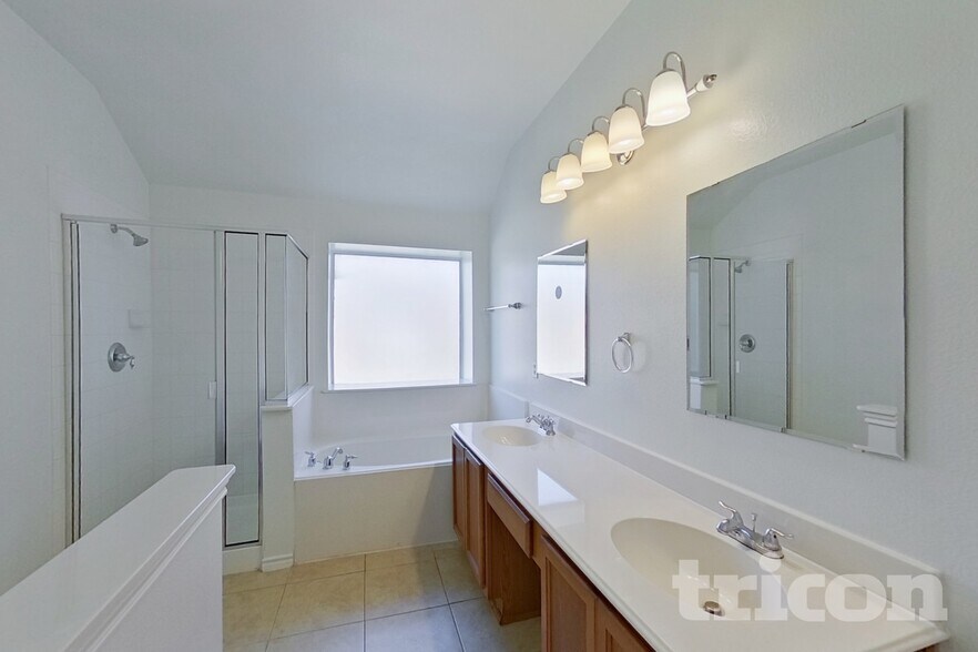 Building Photo - 114 Jordan Dr