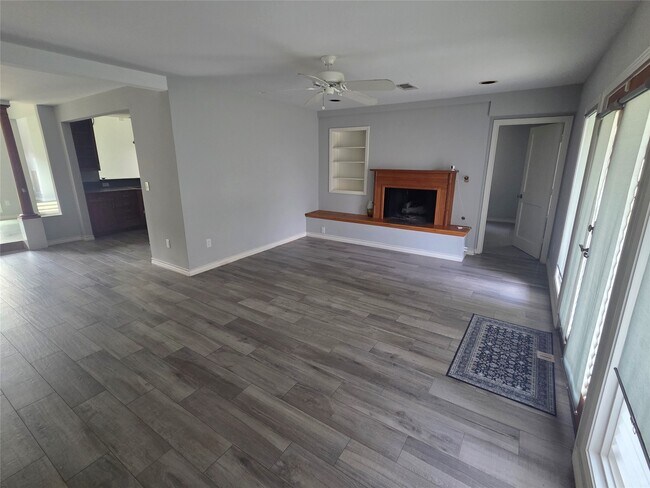 Building Photo - 4531 Palmetto St