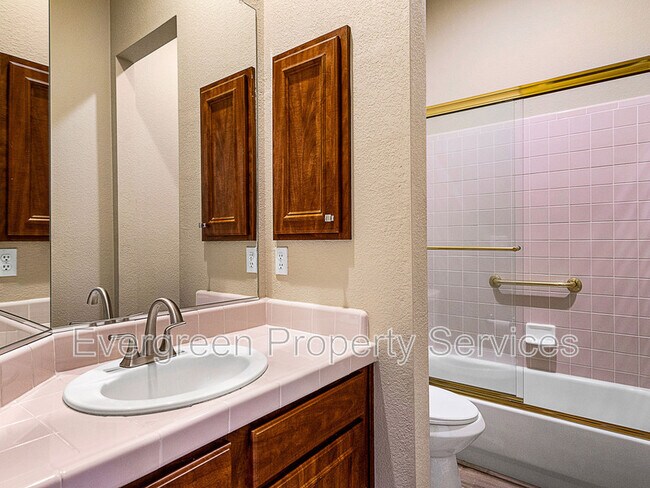 Building Photo - 12021 Gold Pointe Ln