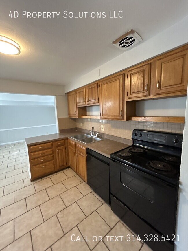 Building Photo - 1223 Bakewell Dr