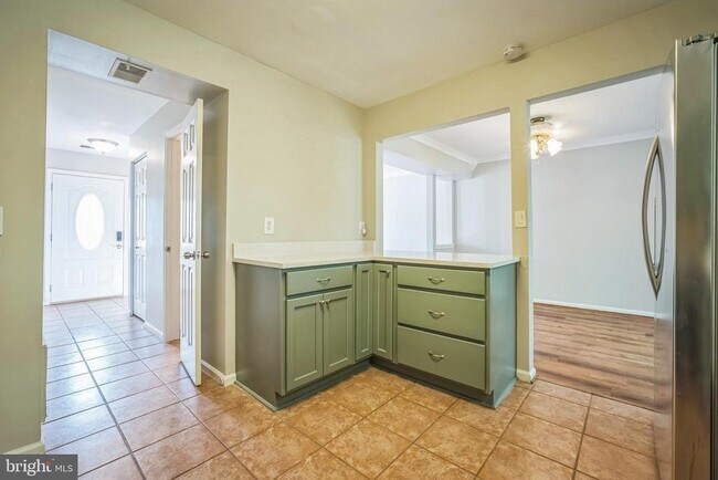 Building Photo - 14801 Basingstoke Loop