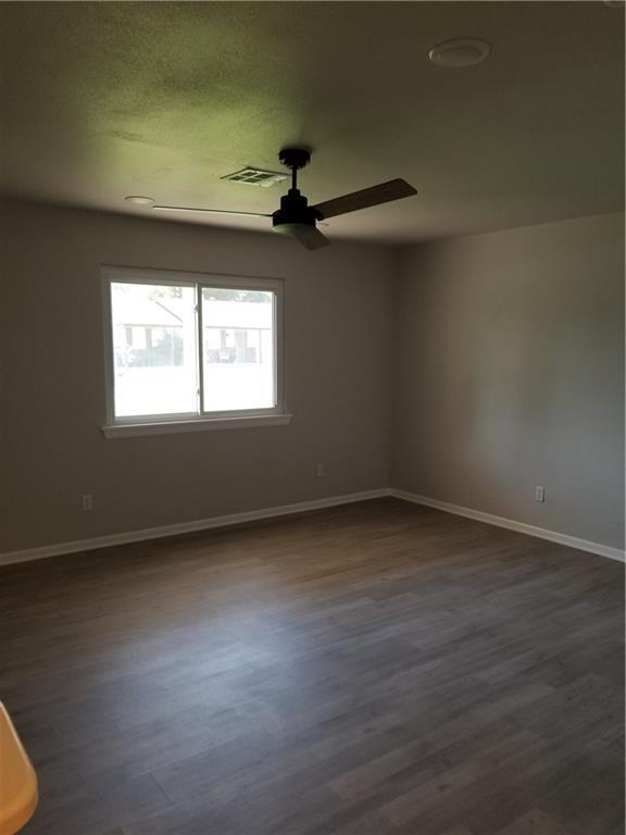 Building Photo - 805 SE G St