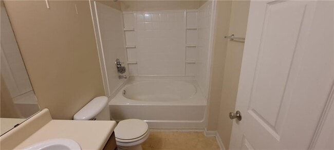 Building Photo - 8304 Fairington Ridge Cir