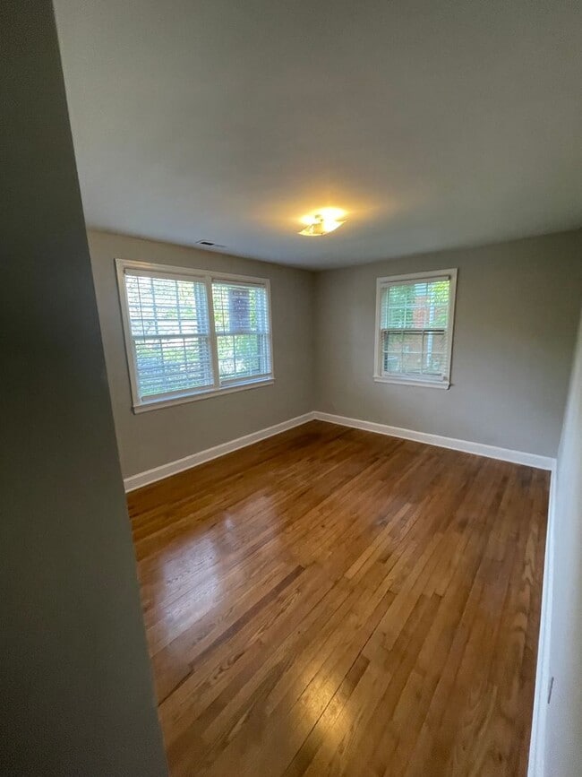 Building Photo - 1413 Revere Rd