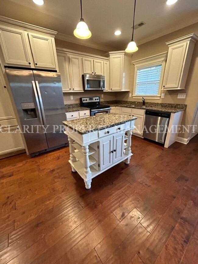 Building Photo - ***Coming soon!!***