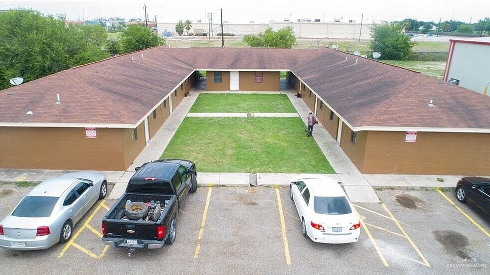 Building Photo - 301 Elida St