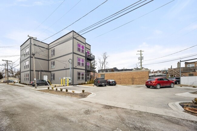 Building Photo - 3727 Sunnyside Ave