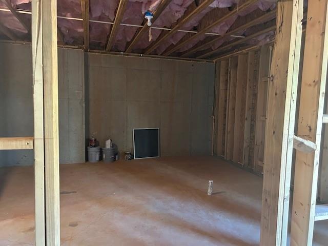 Building Photo - 7005 Br Crk Cv