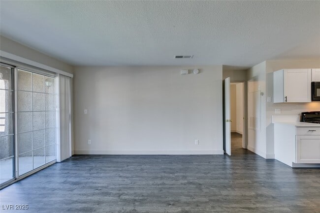 Building Photo - 2200 S Fort Apache Rd