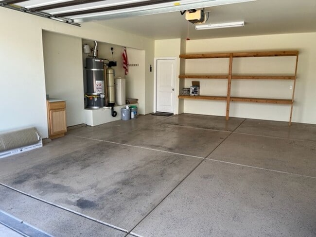 Building Photo - Spacious 3 Bedroom Home in Little Valley