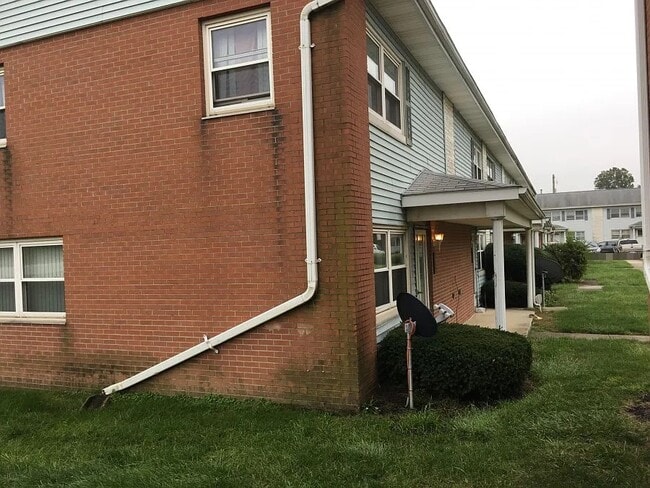 Building Photo - 105 Buckeye Cir