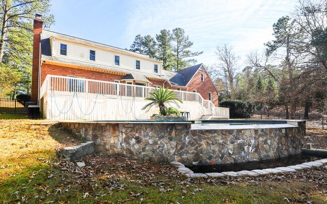 Building Photo - Gorgeous Estate home in Houndslake!