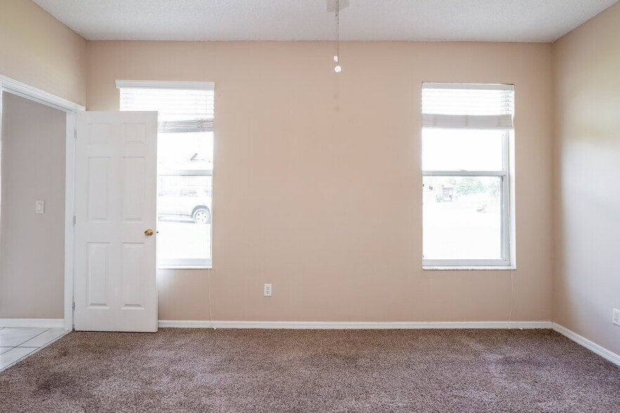 Building Photo - 2944 Cedena Cove St