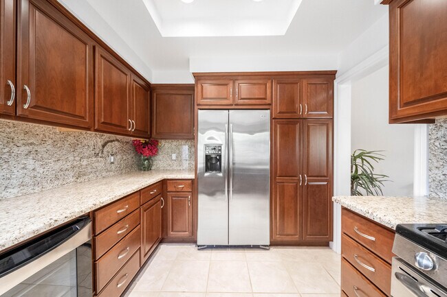 Building Photo - 43512 Via Magellan Dr