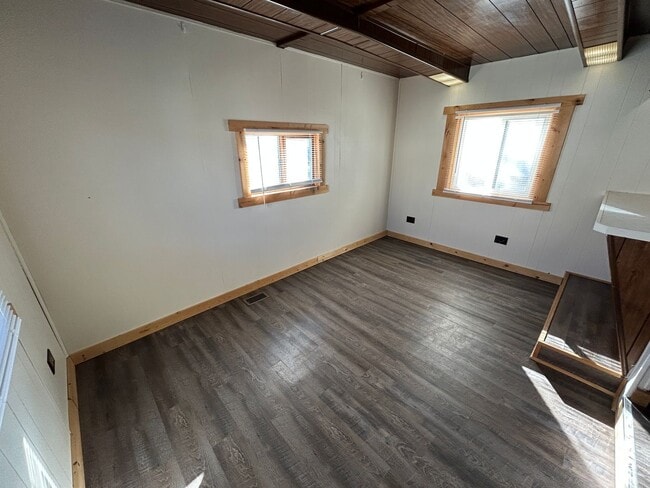Building Photo - 2 Bedroom 1 Bath Updated Mobile Home in A & J Mobile Home Park