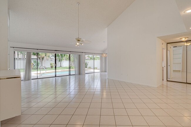 Building Photo - Luxurious 3 Bedroom Oasis with Pool and Beach Access AVAILABLE NOW!