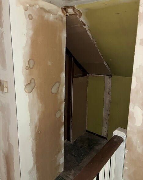 Building Photo - 505 Chaudet Ave