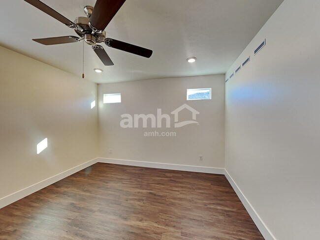 Building Photo - 11518 W Mesquite Street