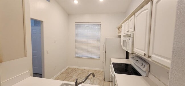 Building Photo - 2860 Osprey Cove Pl