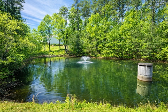 Building Photo - Charming 3bed Cumming Townhome with Walking Trail